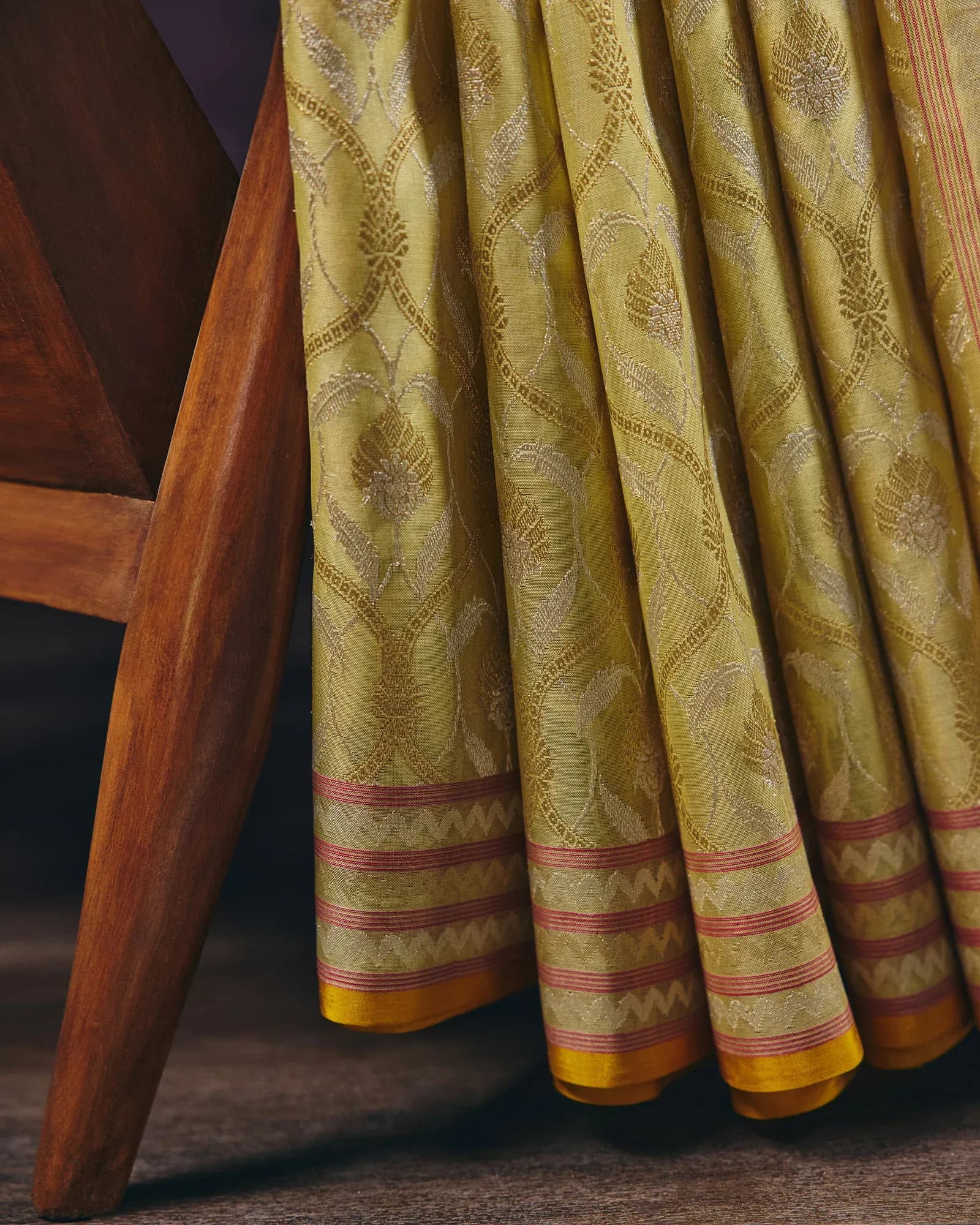 RE NO: 027 - BENARASI SAREE